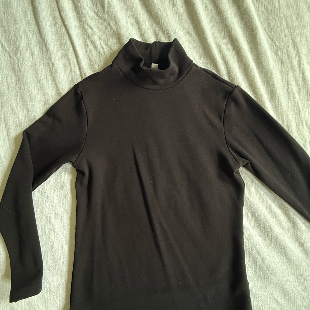Black Uniqlo Turtleneck Sweater
